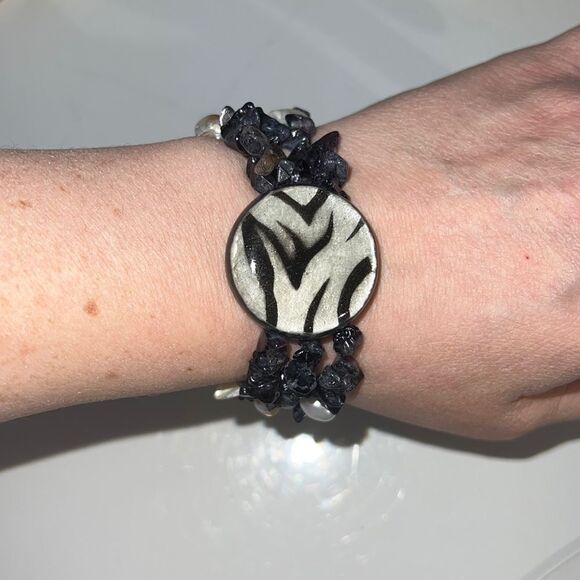 EsMor Three-Strand Chip Bead Bracelet (Lead & Cadmium Free) - Picture 3 of 10